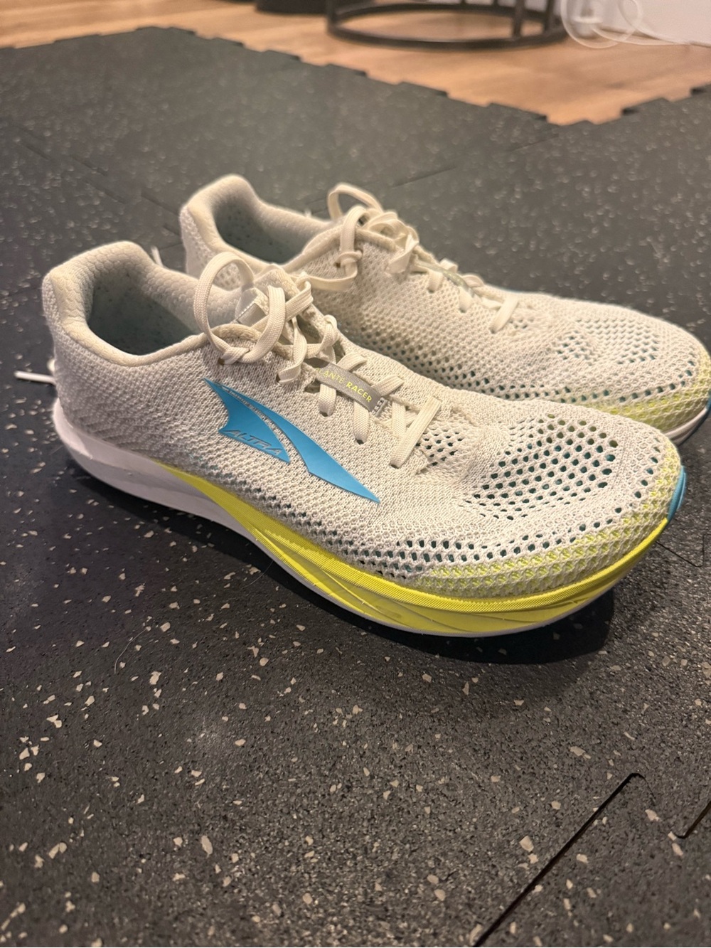 Altra Racer 2 - Picture 2 of 5